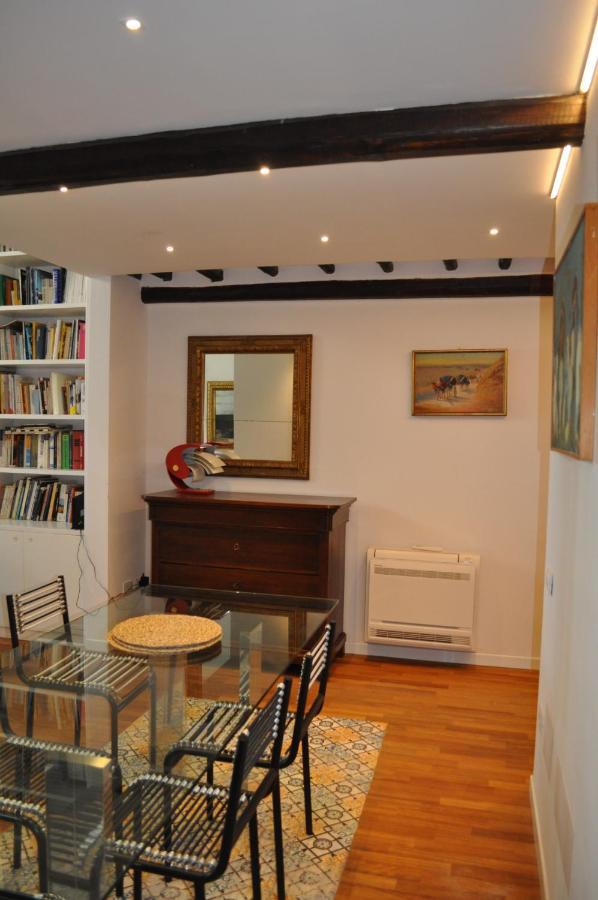 Casa Di Mario Appartamento In Centro Storico Con Due Camere Da Letto E Terrazze กาญารี ภายนอก รูปภาพ