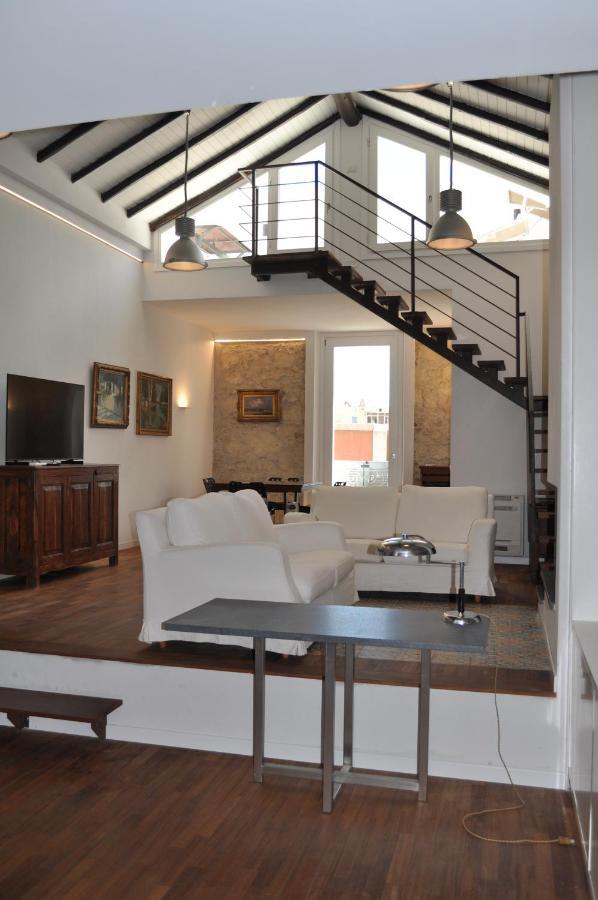 Casa Di Mario Appartamento In Centro Storico Con Due Camere Da Letto E Terrazze กาญารี ภายนอก รูปภาพ