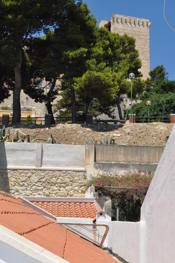 Casa Di Mario Appartamento In Centro Storico Con Due Camere Da Letto E Terrazze กาญารี ภายนอก รูปภาพ