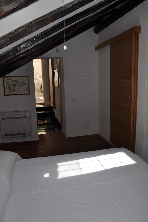 Casa Di Mario Appartamento In Centro Storico Con Due Camere Da Letto E Terrazze กาญารี ภายนอก รูปภาพ