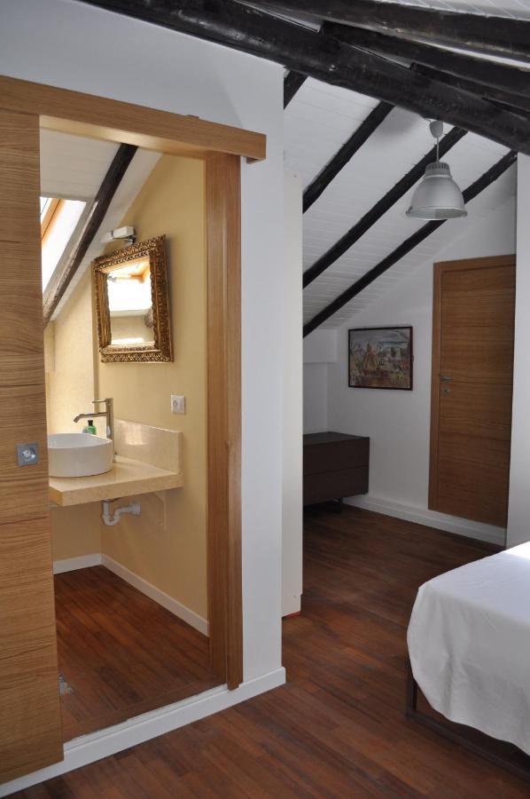 Casa Di Mario Appartamento In Centro Storico Con Due Camere Da Letto E Terrazze กาญารี ภายนอก รูปภาพ
