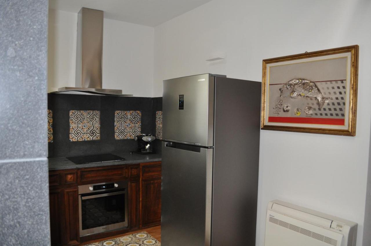 Casa Di Mario Appartamento In Centro Storico Con Due Camere Da Letto E Terrazze กาญารี ภายนอก รูปภาพ